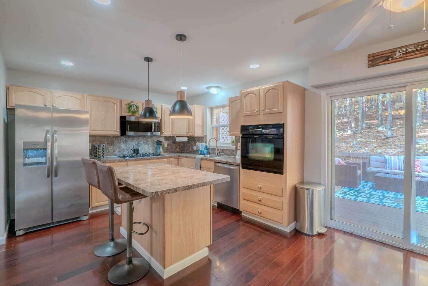 Full kitchen