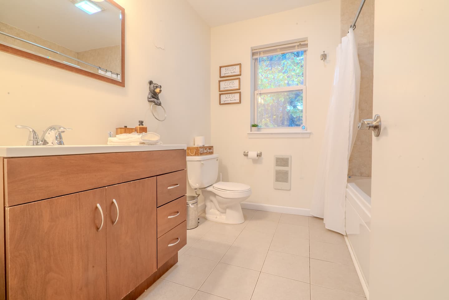 Full bathroom