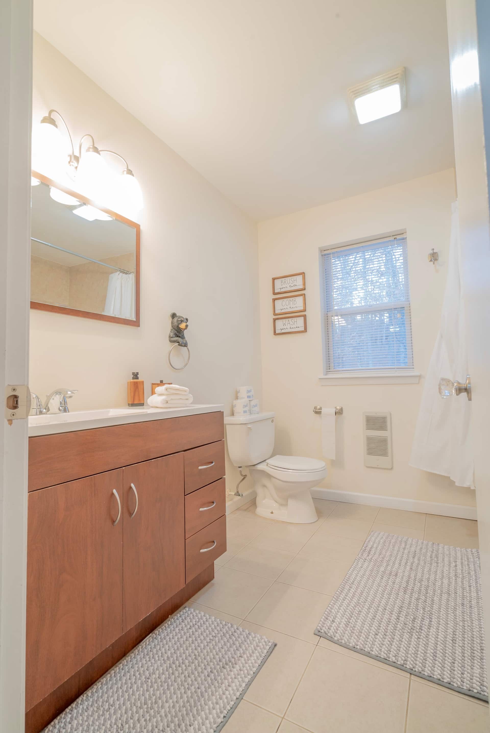 Full bathroom