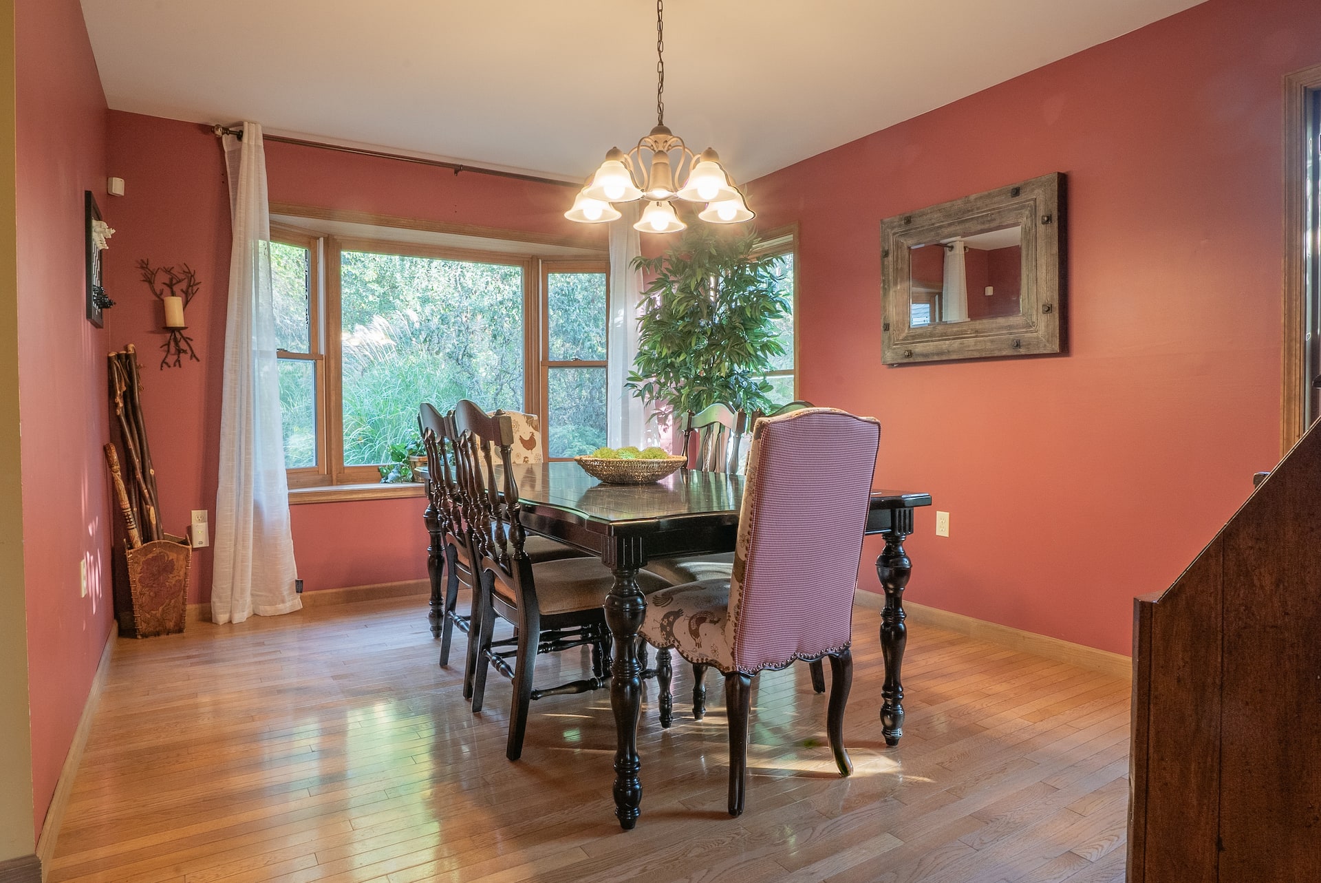 Dining area 1