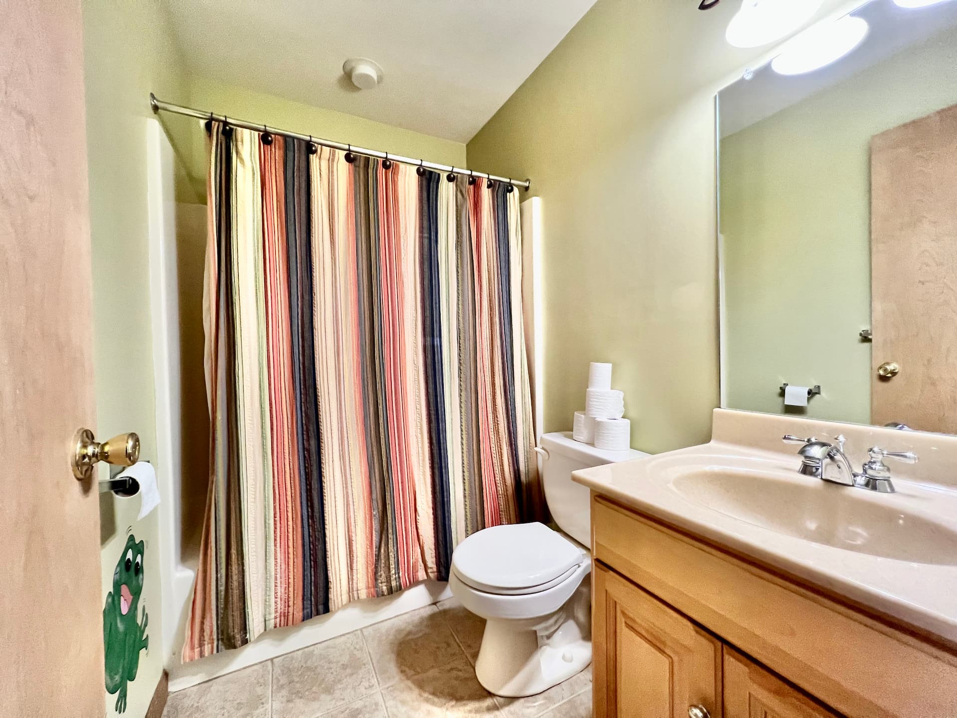 Full bathroom 3