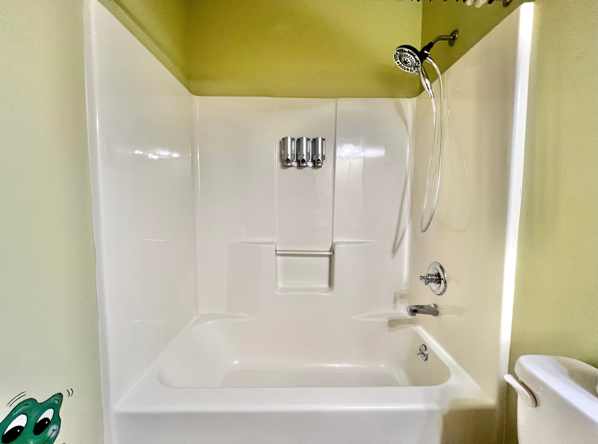 Full bathroom 3