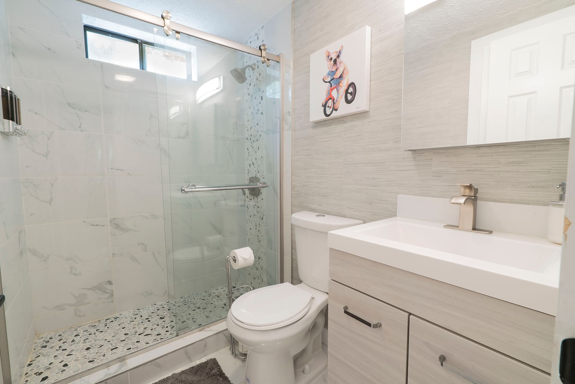 Full bathroom 2