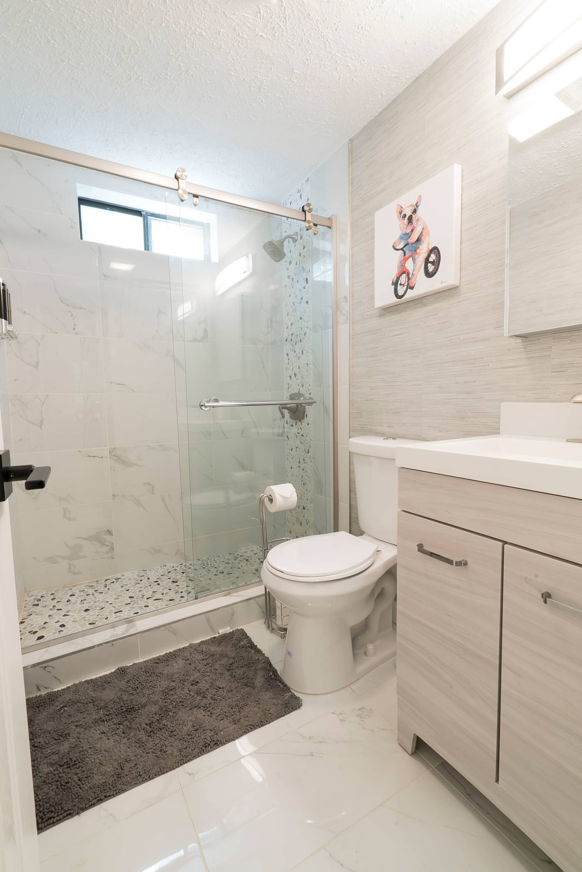 Full bathroom 2